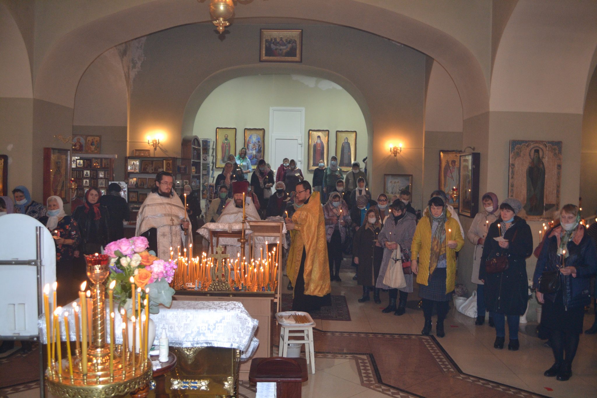 Вечернее заупокойное богослужение в пятницу перед родительской. Священники Димитриевского храма Оренбург.