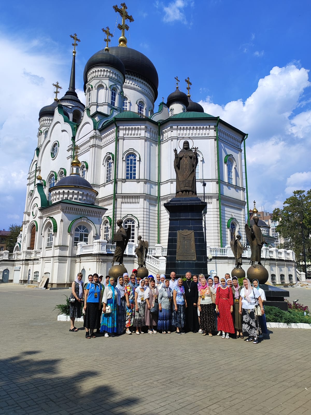 Воронеж паломнические поездки 2024. Храм Митрофана Воронежского Пенза. Храм святителя Митрофана Воронежского в Воронеже. Паломнических отдел Воронежской.